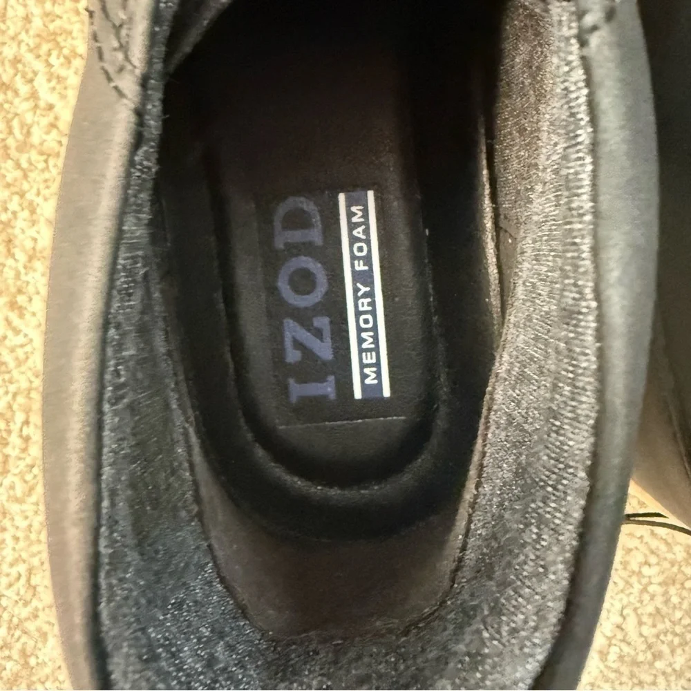 NWB IZOD men’s Palmer black/ cream chukka shoes size 9